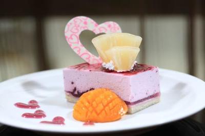 女生學習烘焙 從個人興趣到企業市場開發的甜蜜機遇